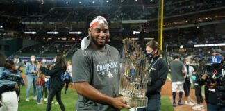 Lanzador dominicano Pedro Báez acuerda con Houston Astros