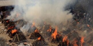 Más de 350,000 contagios de COVID-19 en un solo día en La India