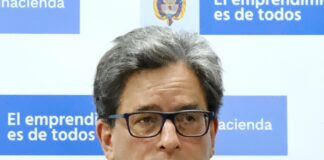 Ministro de Hacienda de Colombia renuncia tras seis días de protestas en su contra
