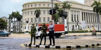 Una semana después de las protestas en Cuba, las calles son de la Policía