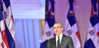 Abinader ve normal que FP y PLD critiquen su gobierno, pero espera que aporten soluciones