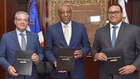 Gobierno traspasa acciones de las Edes al Fonper por más RD$5,090 millones