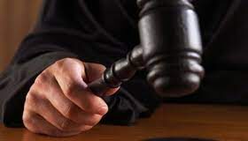 CONDENAN A 15 AÑOS DE PRISIÓN A MUJER QUE ASESINÓ A SU ESPOSO A CUCHILLADAS EN SANTIAGO