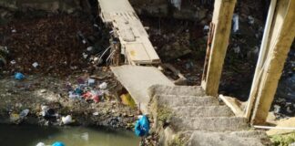 Mal olor en “Las 800”de Los Ríos por avería en drenaje cloacal