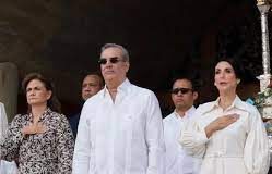 Presidente y primera dama participan en eucaristía por dia de la Virgen de La Altagracia