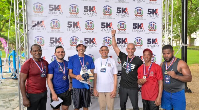 Luis de los Santos y Edilania Pichardo ganan primer maratón 5K del Senado