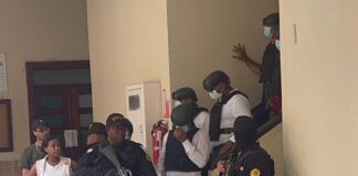 Dos coroneles admiten recibir sobornos para favorecer empresas con contratos públicos