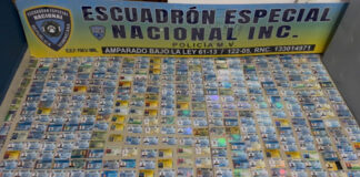 Policía apresa hombre con 538 carnets de instituciones policiales, militares y afines