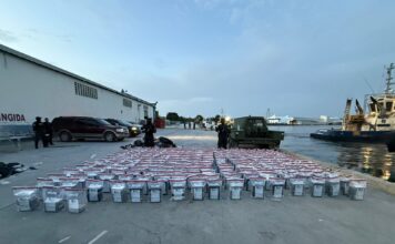 DNCD CAPTURA HOMBRE VINCULA DECOMISO DE 1.4 TONELADAS DE COCAÍNA EN SPM