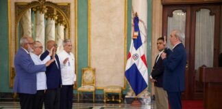 Presidente Abinader juramenta comisión de veeduría para supervisar obras deportivas financiadas con recursos recuperados de la corrupción