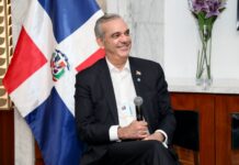 Tras casi una semana en Emiratos Árabes Unidos Presidente Luis Abinader regresó al país