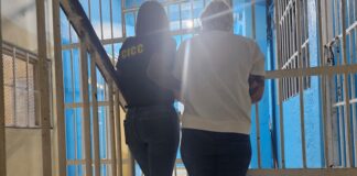 Viajaría a Alemania mujer detenida en el Aila vinculada a decomiso de 14 paquetes de cocaína