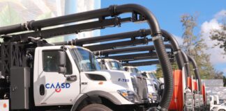 Gobierno Central entrega cuatro camiones succionadores de los más modernos de América para servicio de la CAASD