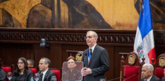 Presidente Abinader emite decreto que dispone ascensos y retiros en las FFAA