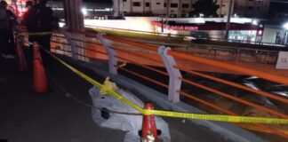 Hallan hombre sin vida en puente peatonal de la Kennedy con Churchill