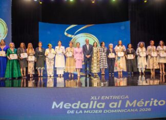 Presidente Abinader reconoce y distingue a 22 dominicanas con la Medalla al Mérito de la mujer