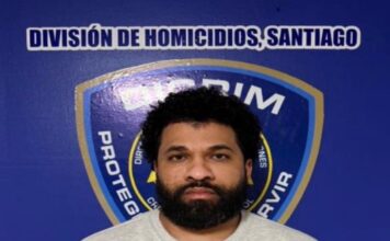 Policía Nacional arresta a hombre deportado de EE. UU. vinculado a homicidio ocurrido en Santiago en 2019