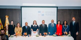 Comisión de la JCE recibe propuestas de aspirantes a miembros de las OCLEE en Europa