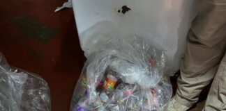 Detienen a 4 personas en puntos de alcohol adulterado en La Romana