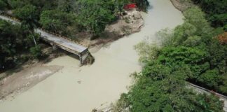 Lluvias dejan tres puentes colapsados y decenas de infraestructuras afectadas, según informa el MOPC