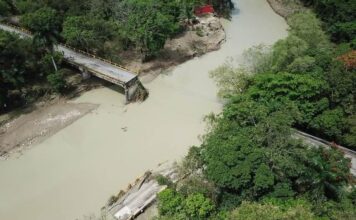 Lluvias dejan tres puentes colapsados y decenas de infraestructuras afectadas, según informa el MOPC