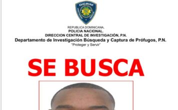 Policía busca a hombre acusado de homicidio en Monte Plata