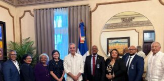 Presidente Luis Abinader se reúne con la directiva del Colegio Médico Dominicano (CMD)