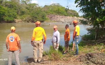 Adolescente de 17 años desaparece tras ser arrastrado por el río Chavón