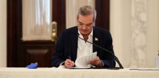 Abinader dispone que ingresos de consulados pasen al Estado