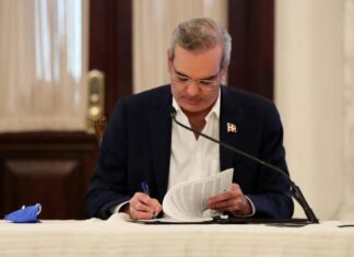 Abinader dispone que ingresos de consulados pasen al Estado