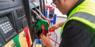 MICM y CECCOM cierran estación de combustibles en Montecristi por vender gasolina premium de baja calidad