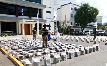 Intervienen dos lanchas con 1,295 paquetes de presunta cocaína y marihuana