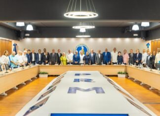 Dirección Ejecutiva del PRM ratifica a Ricardo de los Santos y Alfredo Pacheco para presidir el Congreso Nacional