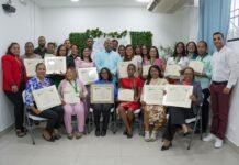 Regional 15 del MINERD reconoce a directores y docentes por sus aportes a la educación ambiental y los huertos escolares