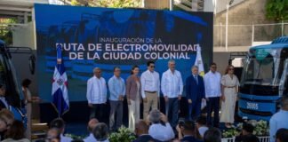 Presidente Abinader y ministro Collado inauguran la Ruta de Electromovilidad en Ciudad Colonial.